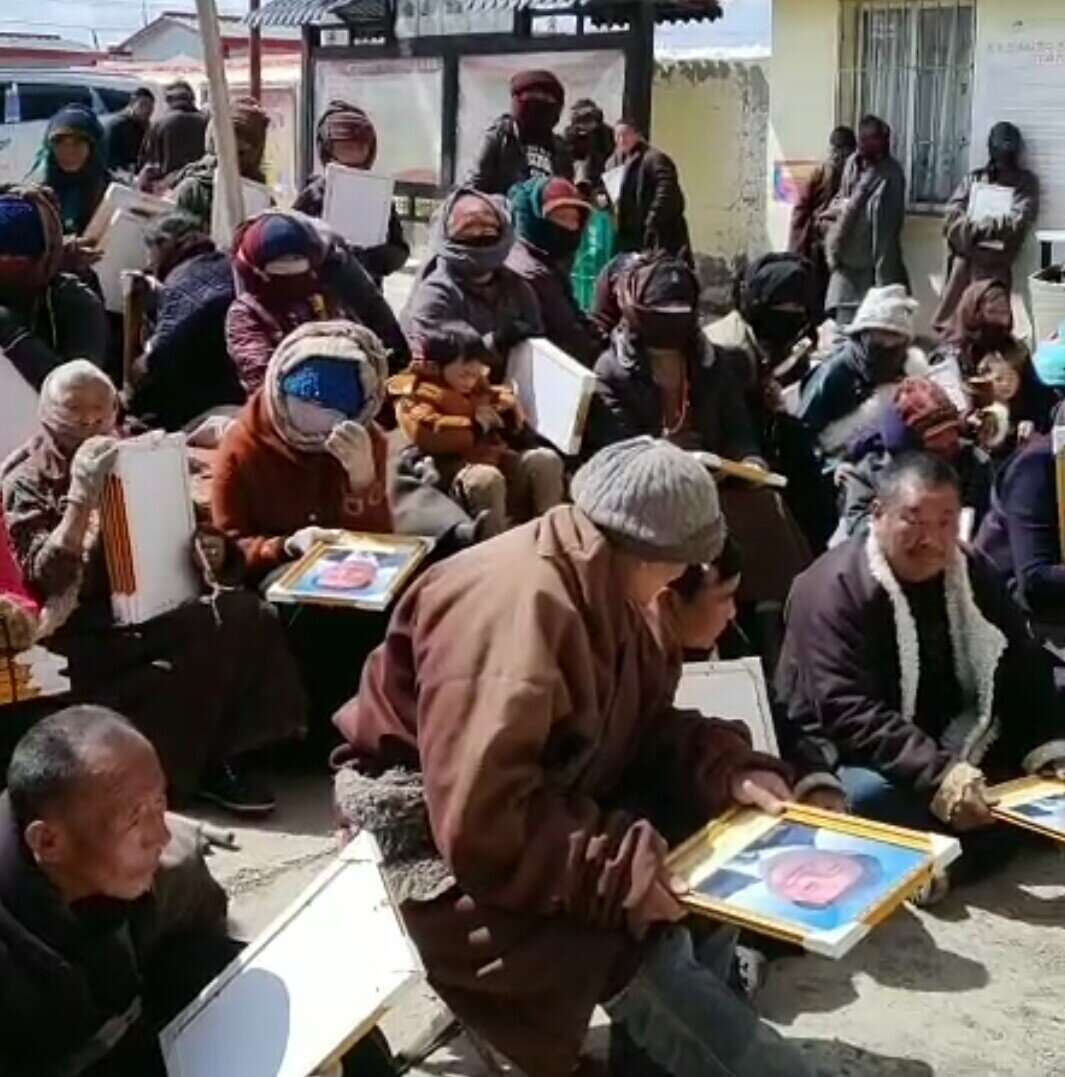 Featured image for “Tibetans forced to display portraits of CCP leaders”