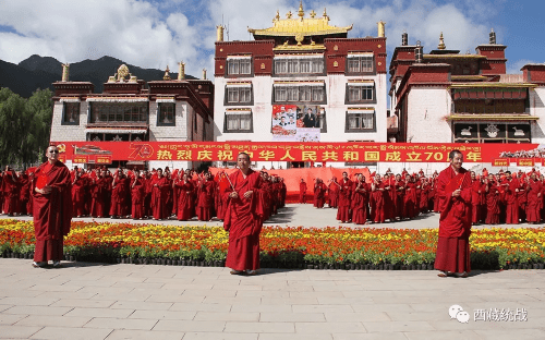 Featured image for “Hundreds of Tibetan monks instructed to praise Chinese Communist Party in choreographed video”