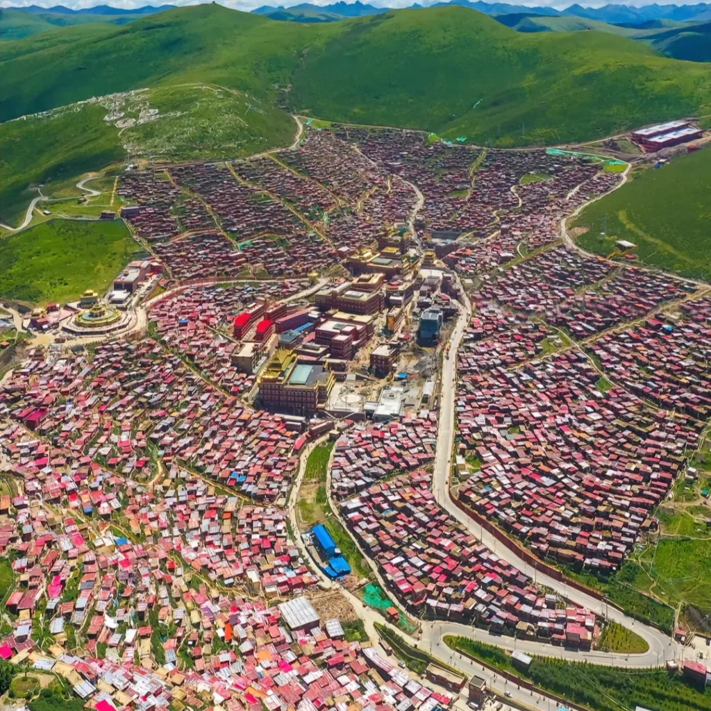 An aerial view of Larung Gar