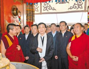 Chief ideologue Wang Huning meets the Chinese Panchen Gyaltsen Norbu on 23 August at a visit to Tashi Lhunpo monastery. Wang Huning was one of the high level delegation accompanying Xi Jinping to Tibet. Image from official media
