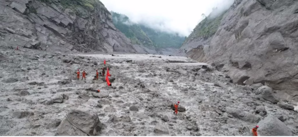 China’s information blackout extends beyond Tibet and intothe Nepal border region, with the fate of those around the border crossing also remaining unknown.